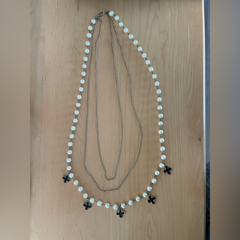 Multiple Strands Metal Necklace with Faux Pearls and Black Pendants